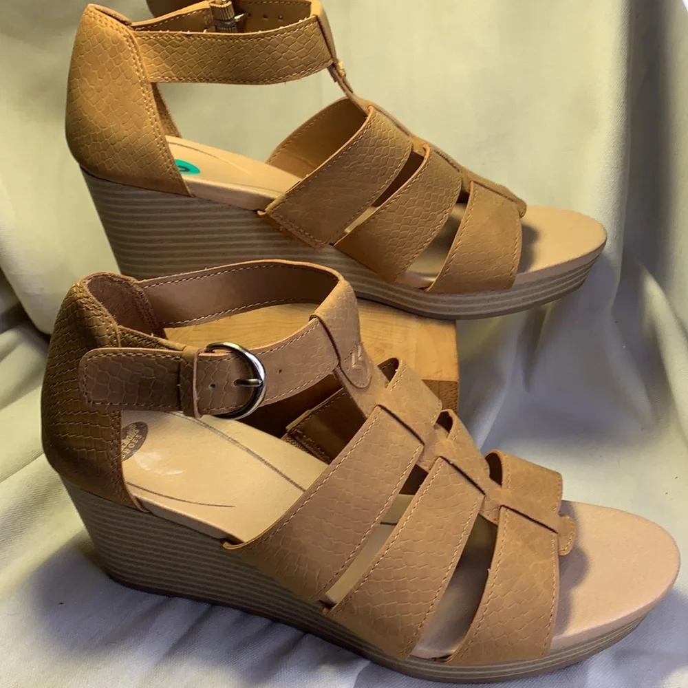 NWOT Dr Scholl’s wedge never worn comfy boho shoes